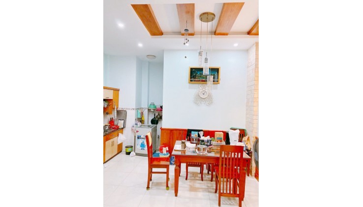 Mặt tiền hẻm 10 Âu Dương Lân 4.7x14 Nở Hậu chỉ 8 tỷ 8